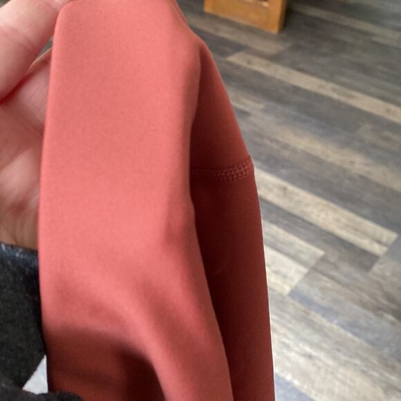 The Nike One Tight Fit - Picture 5 of 8